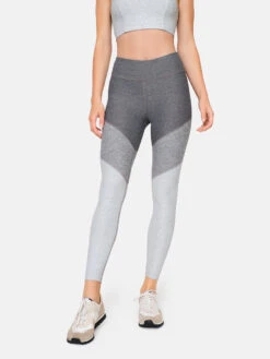 Springs 7/8 Legging 22 Springs 7/8 Legging -Daily Fit Wear Shop 1 hero W100943 TXC GAD 7 8 Springs Leggings Graphite Ash Dove 0036