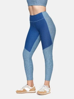 Two-Tone 3/4 Legging -Daily Fit Wear Shop 5 hero 3 4 Two Tone Warmup Legging Mist Deep Sea W100013 TXC MDS 047 V1