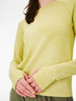 SeamlessPique Longsleeve 7 SeamlessPique Longsleeve -Daily Fit Wear Shop Front Detail W301582 SML BIF Seamless Longsleeve Pistachio 179 O3MIxtY