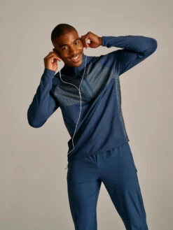 Jog 1/2 Zip 16 Jog 1/2 Zip -Daily Fit Wear Shop M502414 CLF RSR Jog 1 2 Zip Reservoir CH 2212 1 283cbce8 5015 4f9b b051 9dbecf1425d9