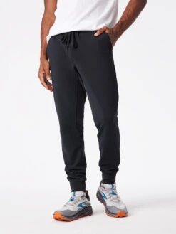 FrostKnit Jogger 9 FrostKnit Jogger -Daily Fit Wear Shop M701611 PLM BLK FrostKnit Jogger Black 091 6VWYYJn