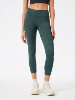 TechSweat™ 3/4 Legging 20 TechSweat™ 3/4 Legging -Daily Fit Wear Shop W101491 TSW EGR Move Free 3 4 Legging Evergreen 076 PUFkKfx