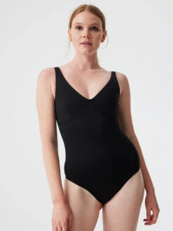 FreeForm Leotard -Daily Fit Wear Shop W401877 SDM BLK Flow Leotard Black 069 Jm0GbXe