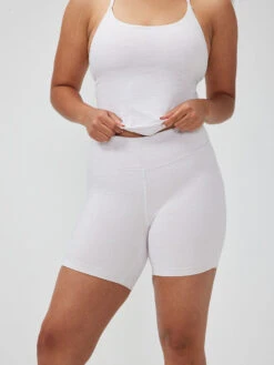 TechSweat™ 6" Short -Daily Fit Wear Shop W701544 TSW WSD Move Free 6in Short White Sands 052 JmJz6fy