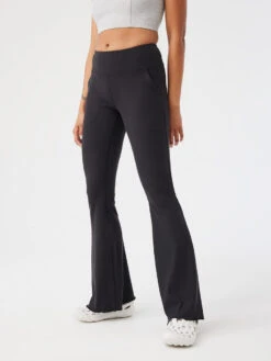 SuperForm™ Rib Flare Pant -Daily Fit Wear Shop W701616 SFR BLK Rib Flare Pant Black 069 Xm5Dkdp