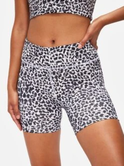 TechSweat™Flex 5" Short 9 TechSweat™Flex 5" Short -Daily Fit Wear Shop W701667 TSW SNL Flex Short 522 Snow Leopard 037
